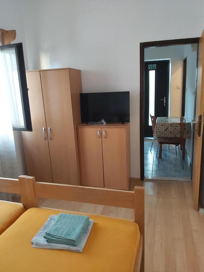 Ferienwohnung Apartman Janja Bol Exterior foto